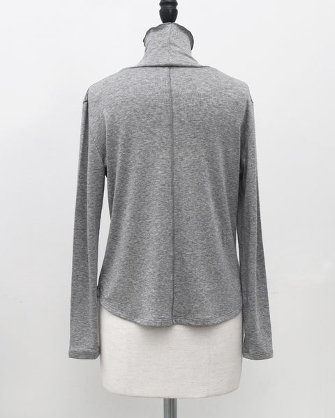 画像をギャラリービューアに読み込む, ウールハイネックカットソー【831】